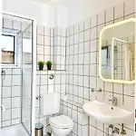 Zentrales 2-sz-apartment Nr 1 - Top-lage Am Hbf Lejlighed *